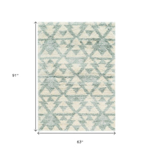 HomeRoots 5' Ivory and Gray Geometric Area Rug - Modern, Durable, Stain-Resistant Design for High-Traffic Spaces 5' X 8' 352489