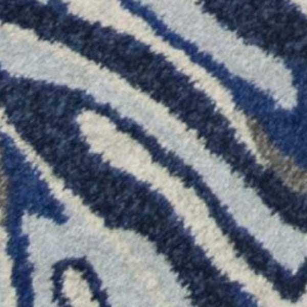 HomeRoots 8' Transform Your Space with a Blue and Gray Botanical Leaves Area Rug for Modern Elegance & Comfort 5' X 8' 352516