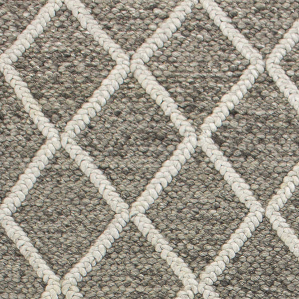 Homeroots 3' X 5' Dark Grey Hand Woven Diamond Pattern Indoor Area Rug  Wool 352538