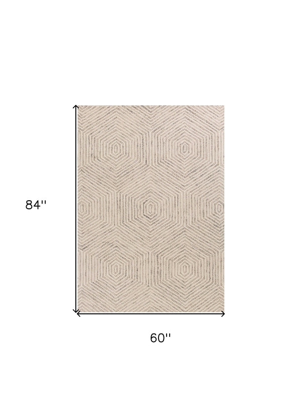 Homeroots 5' X 7' Ivory Geometric Hexagon Wool Indoor Area Rug  Wool 352547