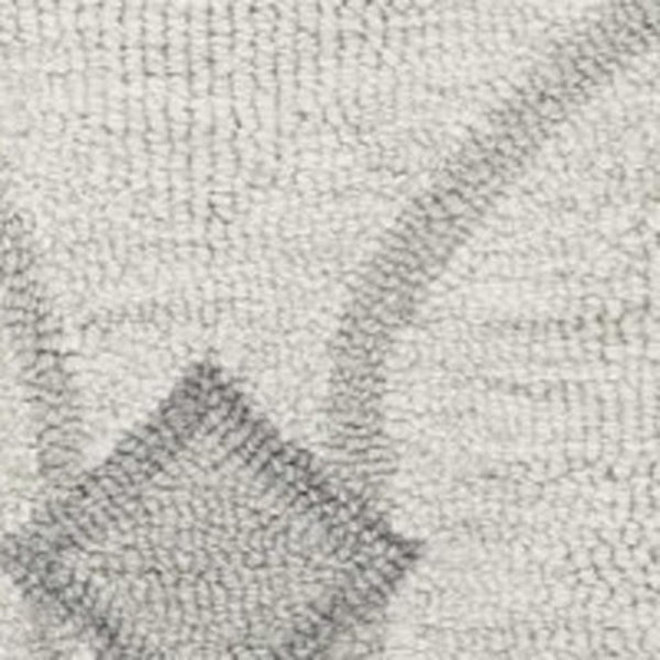 HomeRoots 8' Elegant Hand-Tufted Wool Area Rug in Ivory and Gray Ogee Pattern for Cozy Modern Spaces 5' X 7' 352552