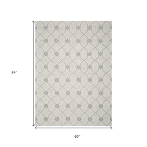 HomeRoots 8' Elegant Hand-Tufted Wool Area Rug in Ivory and Gray Ogee Pattern for Cozy Modern Spaces 5' X 7' 352552