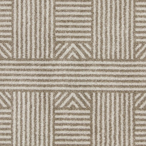 Homeroots 7' X 9' Beige And Ivory Geometric Indoor Outdoor Area Rug  Polypropylene 352602