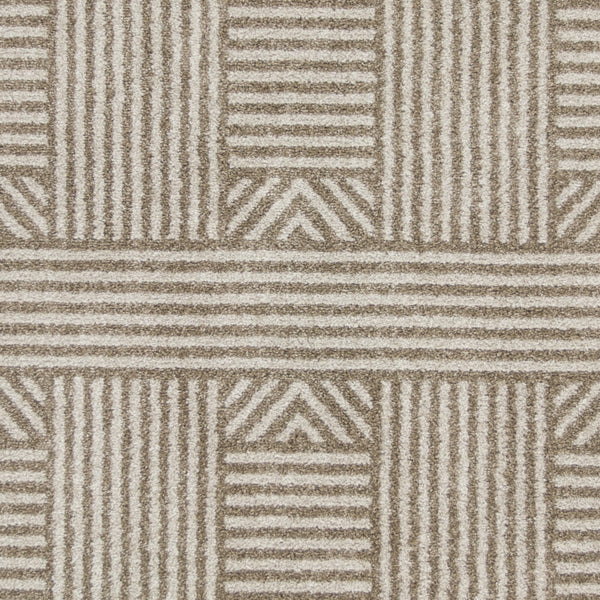 Homeroots 7' X 9' Beige And Ivory Geometric Indoor Outdoor Area Rug  Polypropylene 352602