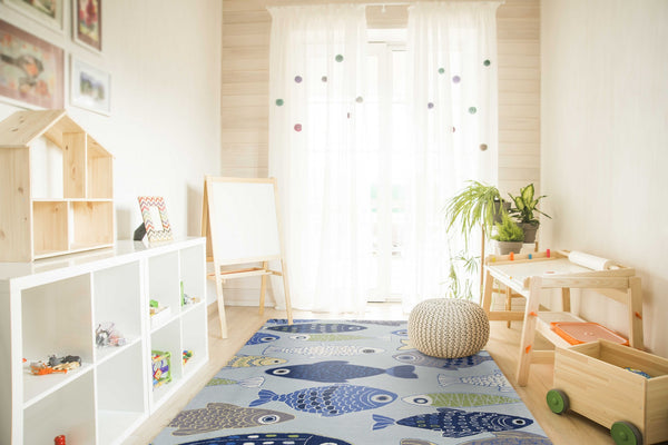 Homeroots 5' X 7' Light Blue School Of Fish Indoor Area Rug  Polyester 352605