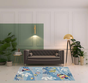 Homeroots 5' X 8' Blue Hand Hooked Marine Life Indoor Area Rug  Polyester 352606