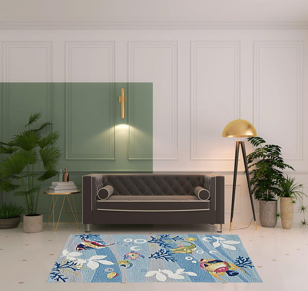 Homeroots 5' X 8' Blue Hand Hooked Marine Life Indoor Area Rug  Polyester 352606