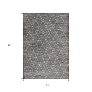 HomeRoots 5' Gray and Ivory Geometric Area Rug – Modern Elegance, Stain-Resistant, Durable for Busy Homes 5' X 8' 352696