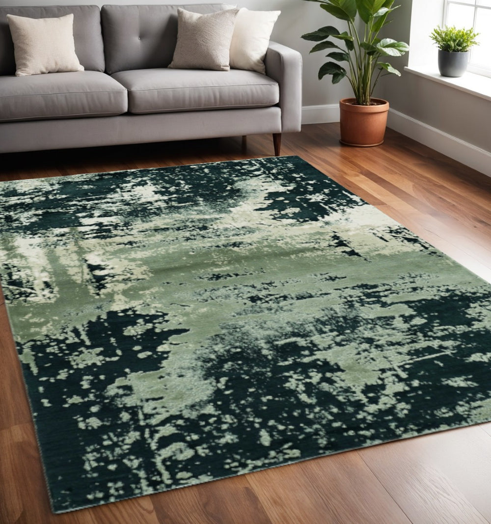 HomeRoots 5' Silver and Charcoal Abstract Area Rug - Modern Design, Soft Polyester, Stain Resistant, Durable 5" x 8" 352747