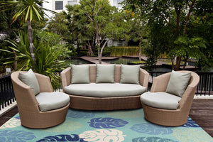 Homeroots 5' X 8' Turquoise Floral Handmade Indoor Outdoor Area Rug  Polypropylene 352778