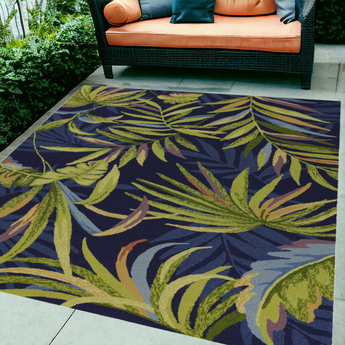 Homeroots 5' X 8' Blue Floral Handmade Indoor Outdoor Area Rug  Polypropylene 352784