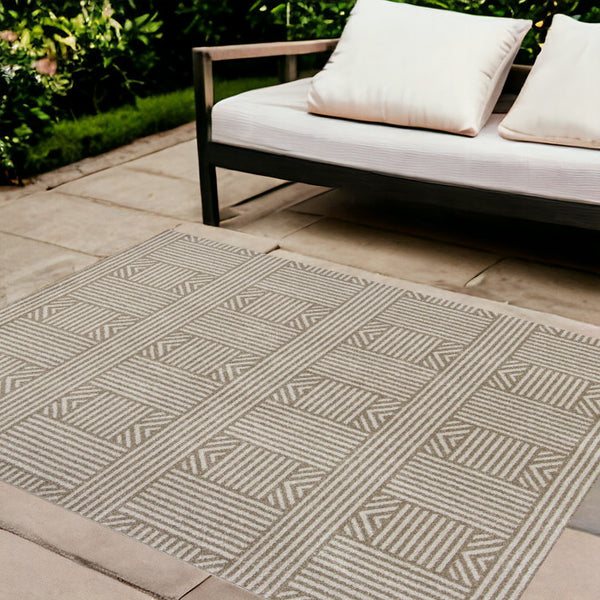Homeroots 8' X 11' Beige Southwestern Indoor Outdoor Area Rug  Polypropylene 352981