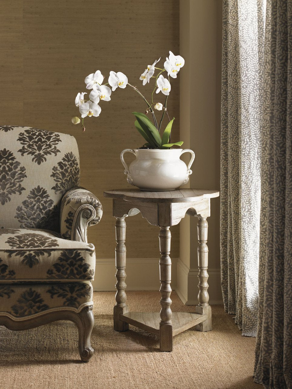 Lexington Bailey Chairside Table - Chic Driftwood Finish With Stainless Steel Top And Elegant Curved Design Driftwood Wood 352-951