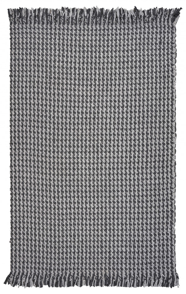 Homeroots 5' X 8' Grey Hand Woven Houndstooth Indoor Area Rug  Wool 353054