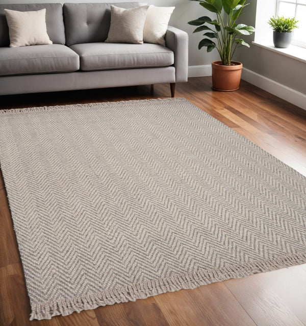 HomeRoots 8' Hand-Woven Wool Chevron Area Rug in Beige & Gray - Timeless Texture with Fringed Edges 5' X 8' 353056