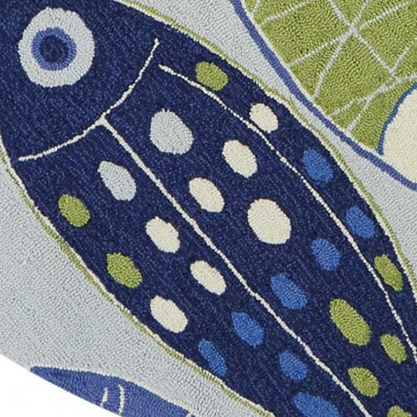 HomeRoots 5' Hand-Hooked Area Rug with Blue, Ivory, and Green Fish Motif – Durable, Stain Resistant, Artful Charm 7' Round 353069