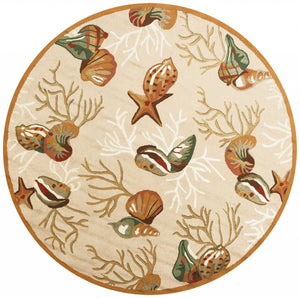 Homeroots 7' Round Beige Shells And Corals Indoor Area Rug  Polyester 353073