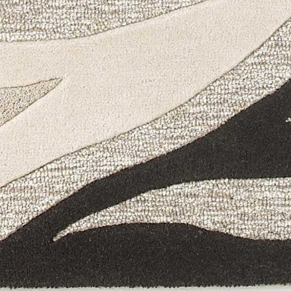 Homeroots 2' X 4' Natural Beige Hand Tufted Abstract Waves Indoor Accent Rug  Wool 353538