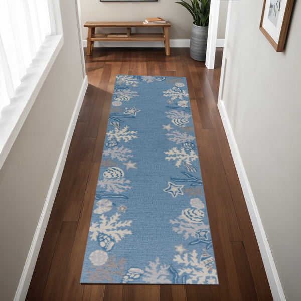 HomeRoots 5' Hand-Tufted Area Rug Featuring Coastal Blue-Gray Fish and Coral Motif for Modern Interiors 2' X 8' 353710
