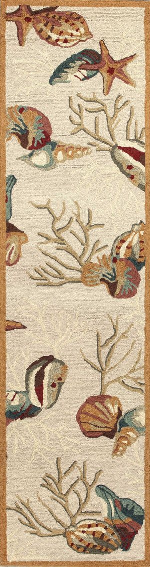 Homeroots 8' Beige Hand Hooked Sea Shells Indoor Runner Rug  Polyester 353711