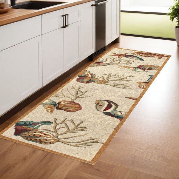 Homeroots 8' Beige Hand Hooked Sea Shells Indoor Runner Rug  Polyester 353711