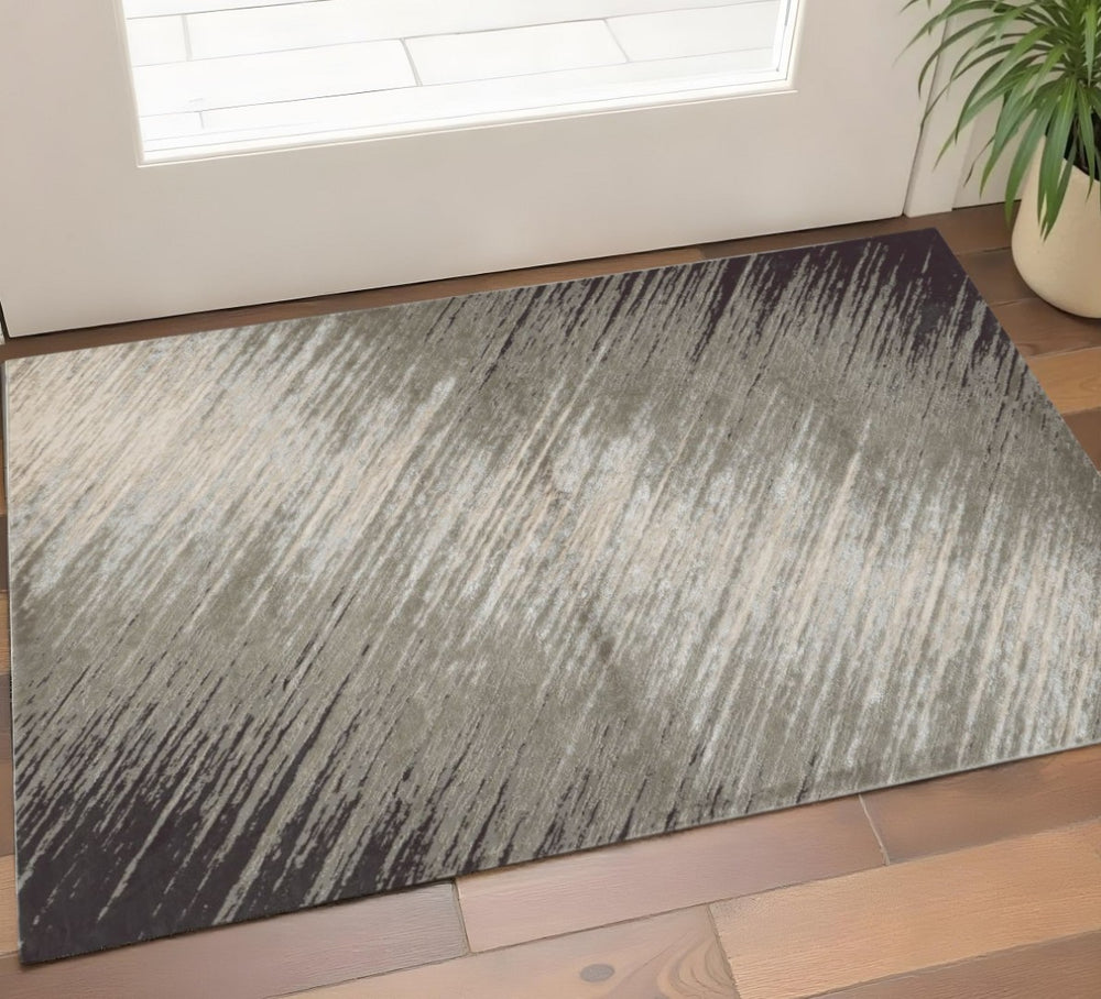 HomeRoots 3'' Silver and Gray Abstract Area Rug - Modern Design for Entryways, Bedrooms, and Living Spaces 3' X 5' 353745