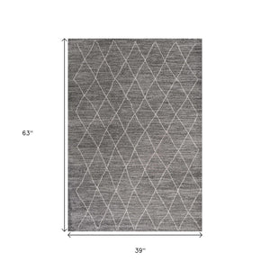 HomeRoots 5' Gray and Ivory Geometric Area Rug – Modern Elegance, Stain-Resistant, Durable for Busy Homes 3' X 5' 353763
