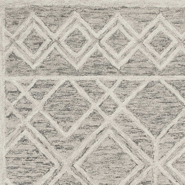 Homeroots 3' X 5' Sand Geometric Diamond Wool Area Rug  Wool 353799