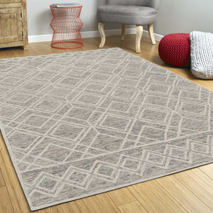 Homeroots 3' X 5' Sand Geometric Diamond Wool Area Rug  Wool 353799