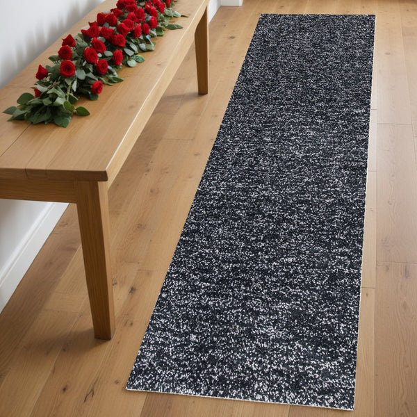 HomeRoots 8' Hand-Woven Black and White Round Rug - Artisan Crafted, Durable, Contemporary Style for Your Home 8' Runner 353887