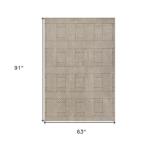 Homeroots 5' X 8' Beige And Ivory Geometric Indoor Outdoor Area Rug  Polypropylene 354074