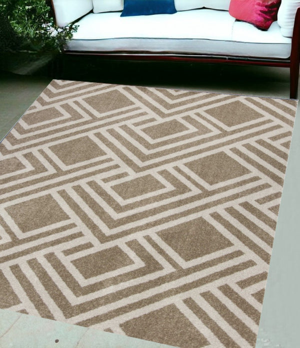 HomeRoots 5' Versatile Beige Geometric Area Rug – Perfect for Indoor or Outdoor Spaces, Easy Care & Modern Style 5' x 8' 354075