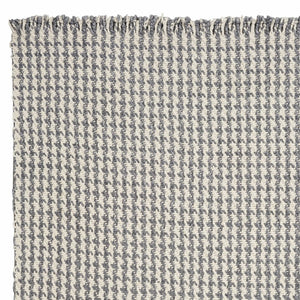 HomeRoots 7' Gray and Ivory Wool Hand Woven Area Rug – Unique Artisan Craftsmanship for Timeless Elegance 3' X 5' 354079
