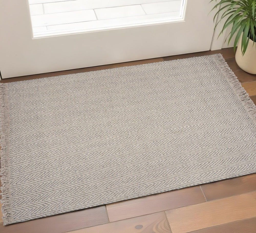 HomeRoots 8' Hand-Woven Wool Chevron Area Rug in Beige & Gray - Timeless Texture with Fringed Edges 3' X 5' 354080