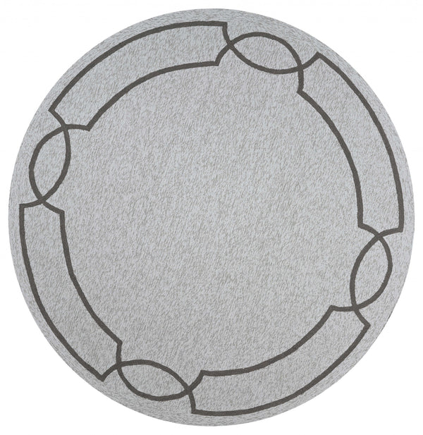 Homeroots 7' Round Ivory Round Indoor Outdoor Area Rug  Polypropylene 354105