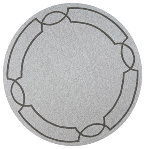 Homeroots 7' Round Ivory Round Indoor Outdoor Area Rug  Polypropylene 354105