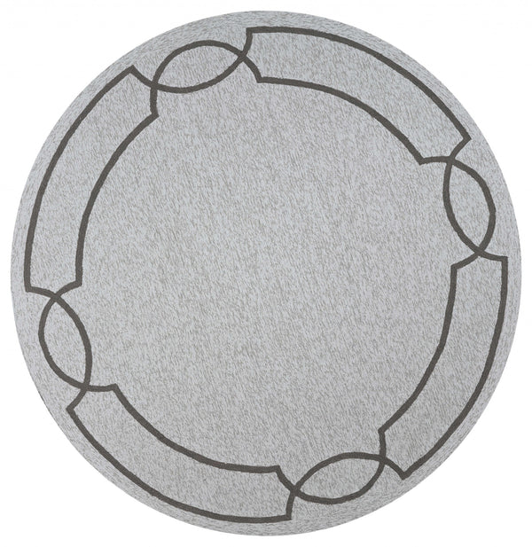 Homeroots 7' Round Ivory Round Indoor Outdoor Area Rug  Polypropylene 354105