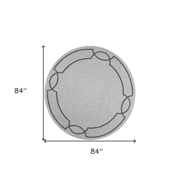 Homeroots 7' Round Ivory Round Indoor Outdoor Area Rug  Polypropylene 354105