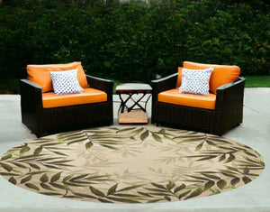 HomeRoots 8' Handmade Beige Floral Area Rug - Durable Indoor/Outdoor Comfort for Any Space, Low Maintenance Style 8' Round 354127