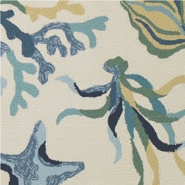 HomeRoots 3' Hand-Tufted Area Rug with Ivory and Blue Seashell Design – Coastal Charm for Any Room 7' Round 354135