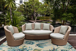HomeRoots 3' Hand-Tufted Area Rug with Ivory and Blue Seashell Design – Coastal Charm for Any Room 7' Round 354135