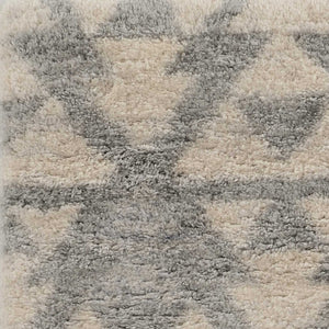 HomeRoots 8' Modern Ivory and Gray Geometric Area Rug for Stylish Living Spaces - Durable, Easy-Care Design 8' X 10' 354195