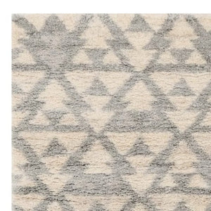 HomeRoots 8' Modern Ivory and Gray Geometric Area Rug for Stylish Living Spaces - Durable, Easy-Care Design 8' X 10' 354195