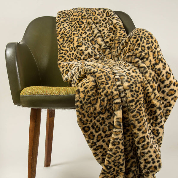 Homeroots 50" X 70" Brown And Black Faux Fur Leopard Plush Throw Blanket  Faux Fur 354555