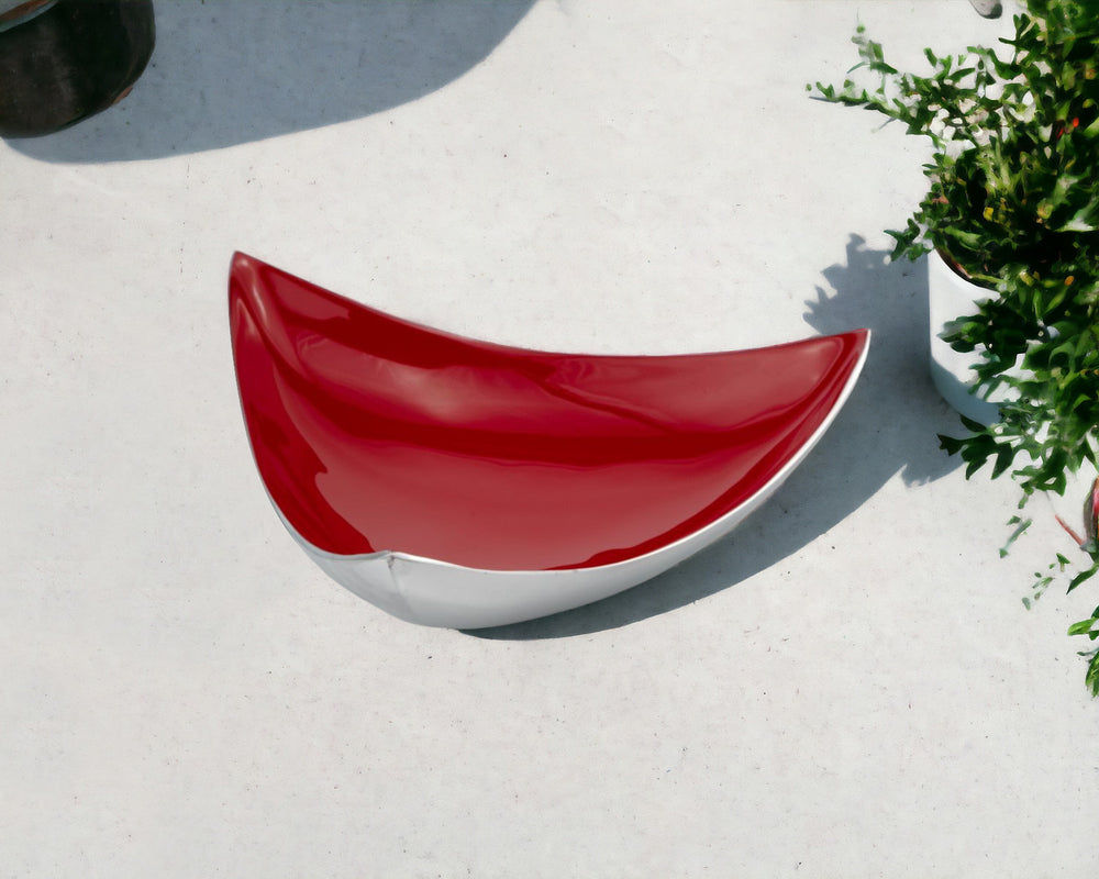 Homeroots 14" Silver And Red Triangular Bowl - Modern Handcrafted Aluminum Design For Stylish Home Decor Red  354585