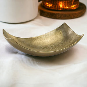 Homeroots 17" Gold Aluminum Scoop Decorative Bowl  Aluminum 354616
