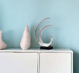 Homeroots 18" Black And Silver Buffed Aluminum Tabletop Sculpture  Buffed Aluminum 354626