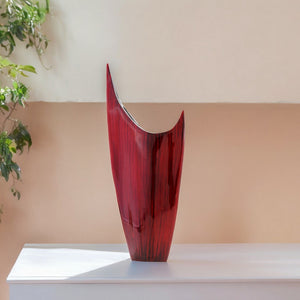 Homeroots 18" Red Aluminum Contemporary Pointed Table Vase  Aluminum 354635
