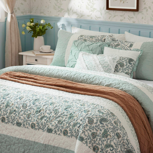 English Elm 6 Madison Park Dawn Cotton Percale Reversible Quilt Set with Paisley Pintuck, Lace Trim, Pillows, Full/Queen Aqua 17.72 L x 22.83 W x 7.09 H B035129023