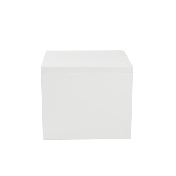 Homeroots 20" White Square End Table   357510